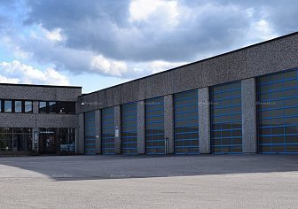 Промышленные ворота с панорамным остеклением Doorhan ISD02 (4400х5200)