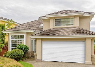 Секционные гаражные ворота Doorhan RSD01 BIW (2900х2300)