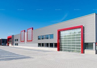 Промышленные ворота с панорамным остеклением Doorhan ISD02 (3400х2200)