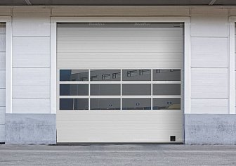 Промышленные ворота с панорамным остеклением Doorhan ISD02 (2400х2200)