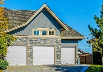 Секционные гаражные ворота Doorhan RSD01 BIW (2900х2700)